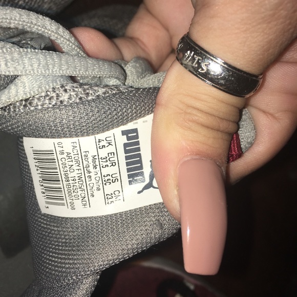 Puma tennis shoes - Picture 7 of 7